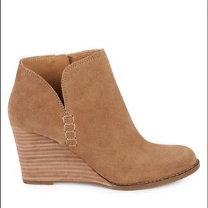 Lucky Brand Yimme Bootie.  New. Sz 10